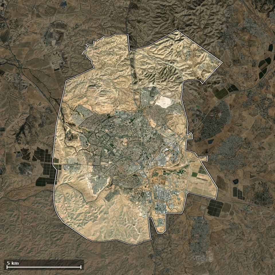 תצלום אוויר של באר שבע, ותחום השיפוט המוניציפלי מסומן עליו