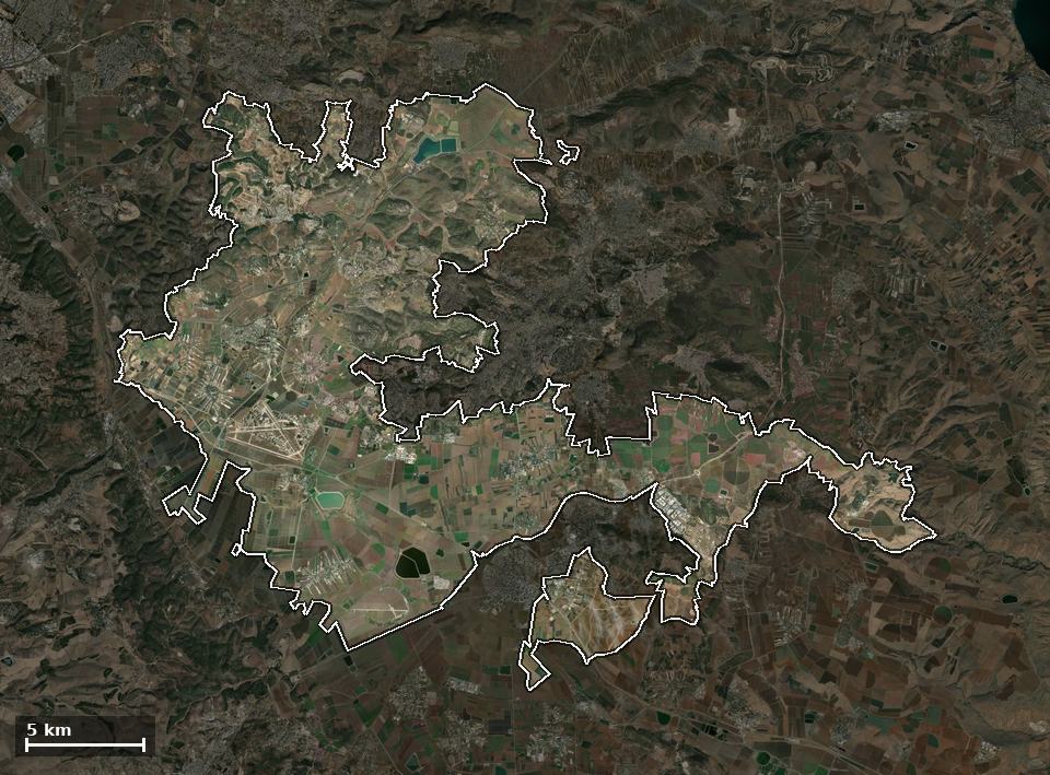 תצלום אוויר של עמק יזרעאל, ותחום השיפוט המוניציפלי מסומן עליו