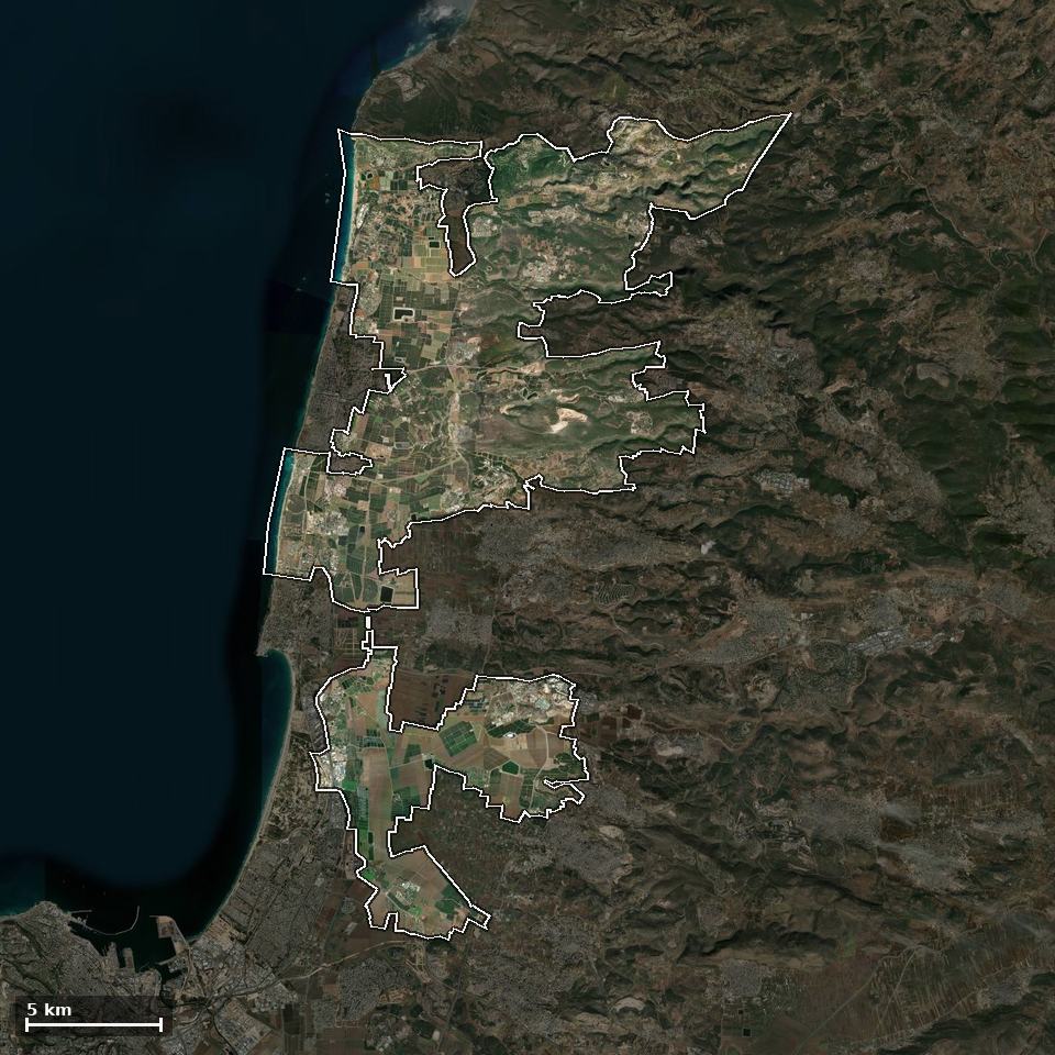 תצלום אוויר של מטה אשר, ותחום השיפוט המוניציפלי מסומן עליו
